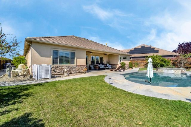 10819 E Fountain View, Clovis, CA 93619