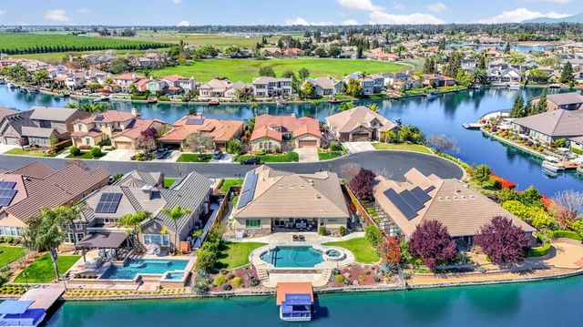 10819 E Fountain View, Clovis, CA 93619