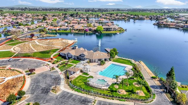 10819 E Fountain View, Clovis, CA 93619