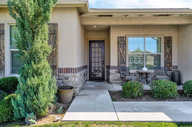 10819 E Fountain View, Clovis, CA 93619