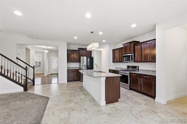 312 Chestnut Creek Circle, Dardenne Prairie, MO 63368