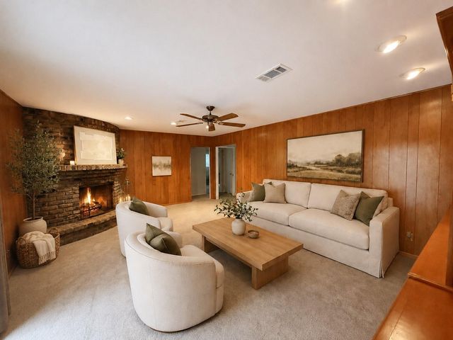 401 Shadywood Circle, Conroe, TX 77304