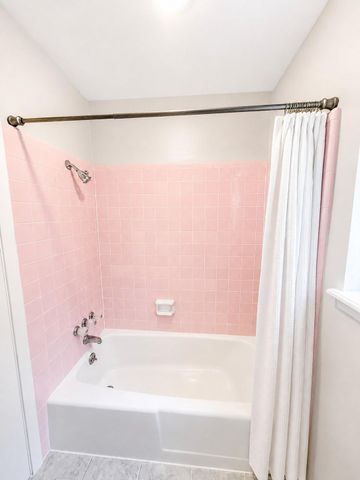401 Shadywood Circle, Conroe, TX 77304