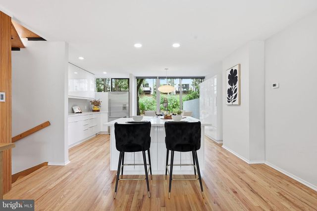11510 MAPLE RIDGE RD, Reston, VA 20190