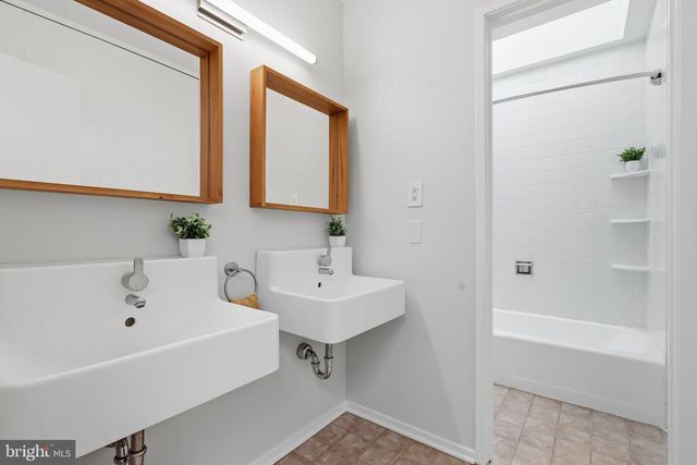 11510 MAPLE RIDGE RD, Reston, VA 20190