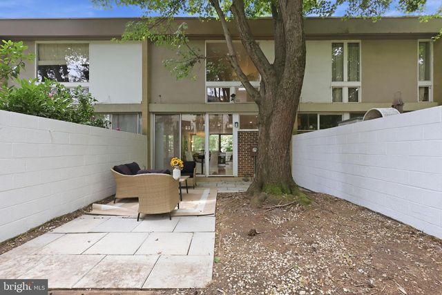 11510 MAPLE RIDGE RD, Reston, VA 20190