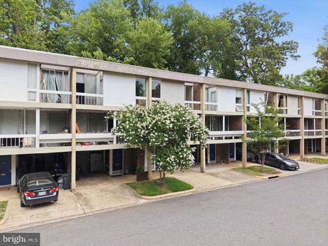 11510 MAPLE RIDGE RD, Reston, VA 20190