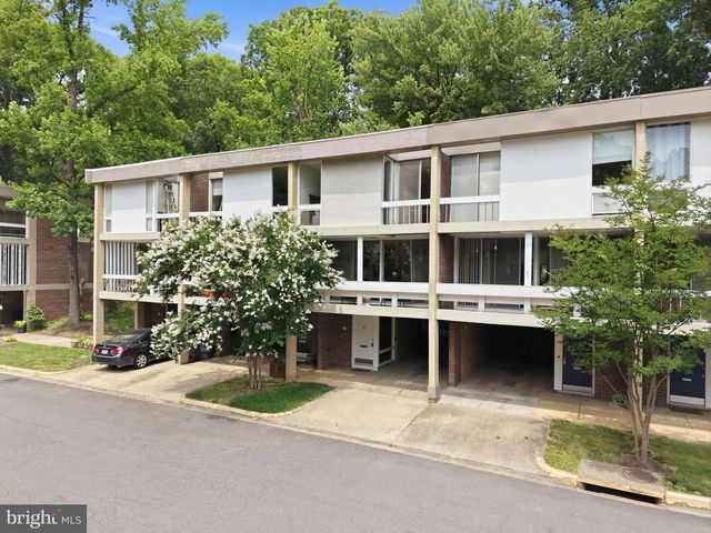 11510 MAPLE RIDGE RD, Reston, VA 20190