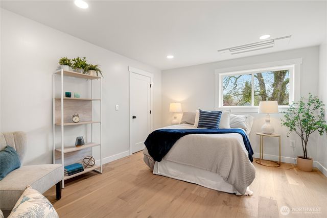 1616 21st Avenue, Seattle, WA 98122