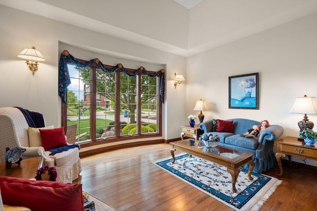 1630 Chalone Court, Crown Point, IN 46307