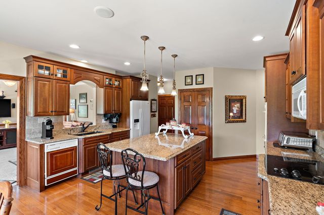 1630 Chalone Court, Crown Point, IN 46307