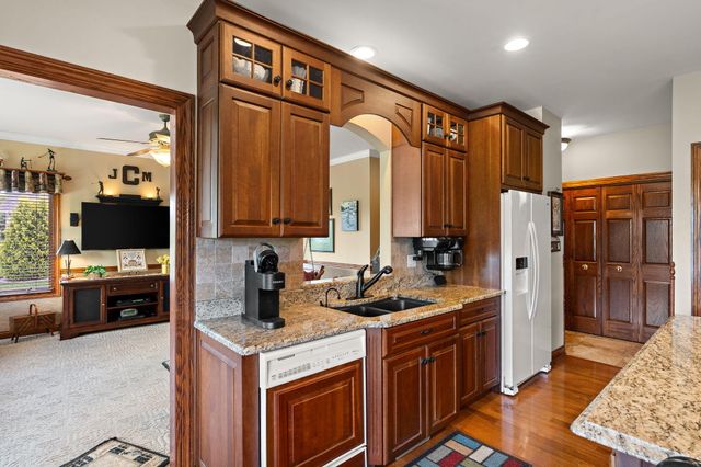 1630 Chalone Court, Crown Point, IN 46307