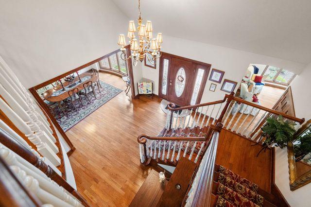 1630 Chalone Court, Crown Point, IN 46307