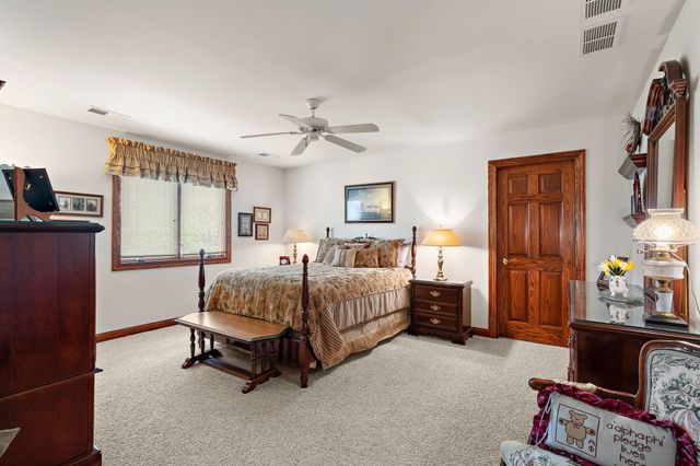 1630 Chalone Court, Crown Point, IN 46307