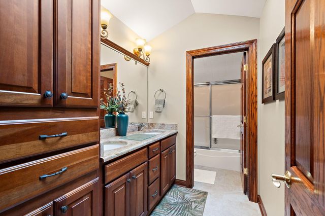 1630 Chalone Court, Crown Point, IN 46307