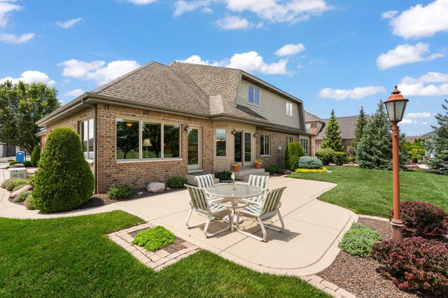 1630 Chalone Court, Crown Point, IN 46307