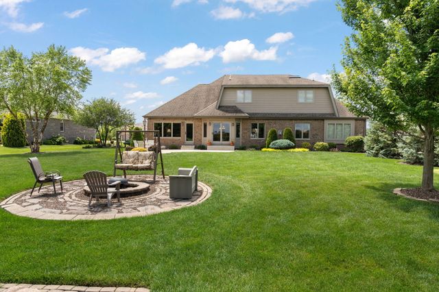 1630 Chalone Court, Crown Point, IN 46307