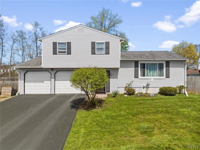 5470 Tourmaline Drive, Clay, NY 13041