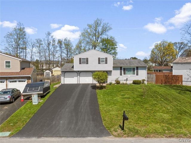 5470 Tourmaline Drive, Clay, NY 13041