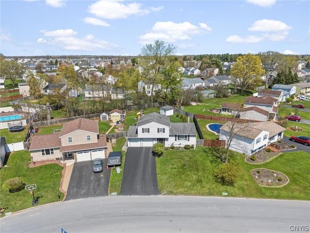 5470 Tourmaline Drive, Clay, NY 13041