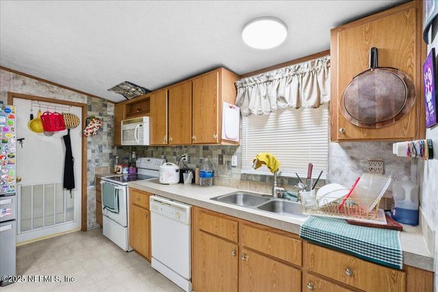 7615 PLUMWOOD Drive, Jacksonville, FL 32256