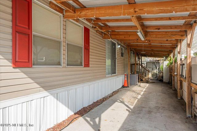 7615 PLUMWOOD Drive, Jacksonville, FL 32256