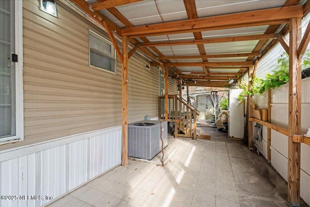 7615 PLUMWOOD Drive, Jacksonville, FL 32256