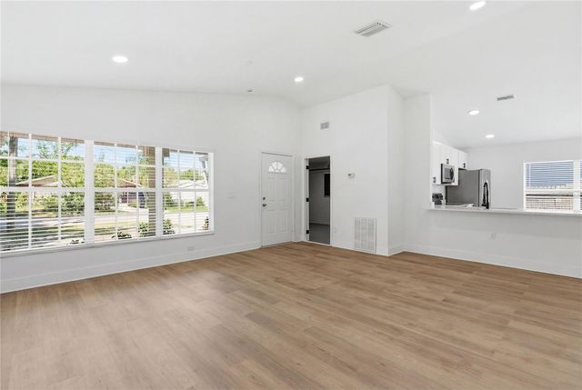 3407 E POWHATAN AVENUE, Tampa, FL 33610