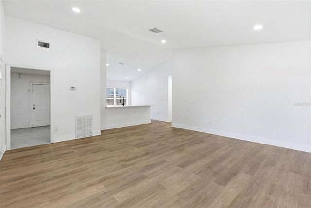 3407 E POWHATAN AVENUE, Tampa, FL 33610