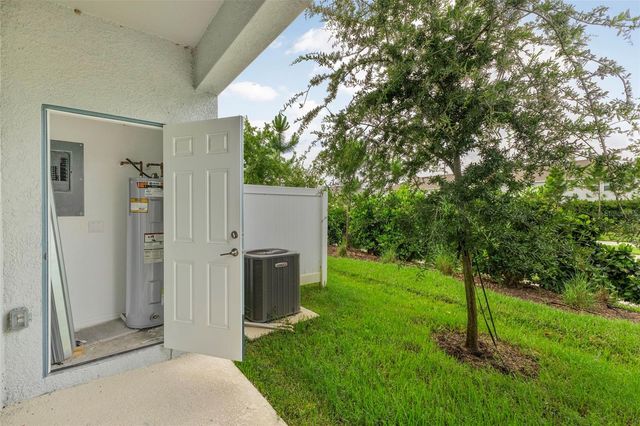 8861 DAYBREAK STREET, Sarasota, FL 34241