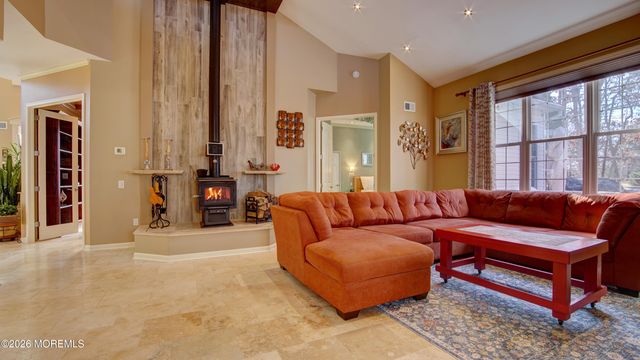 22 Crooked Stick Road, Jackson, NJ 08527