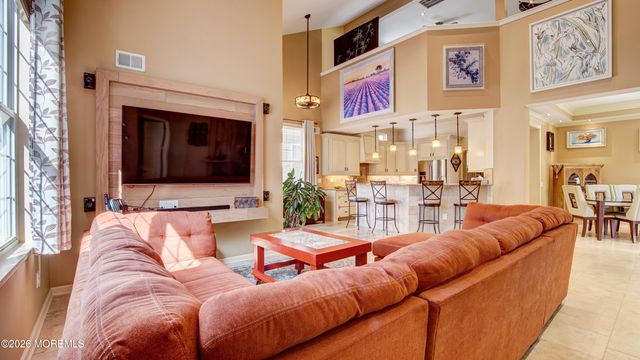 22 Crooked Stick Road, Jackson, NJ 08527