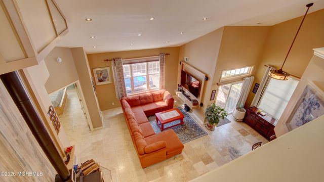 22 Crooked Stick Road, Jackson, NJ 08527