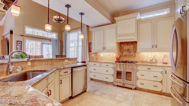 22 Crooked Stick Road, Jackson, NJ 08527