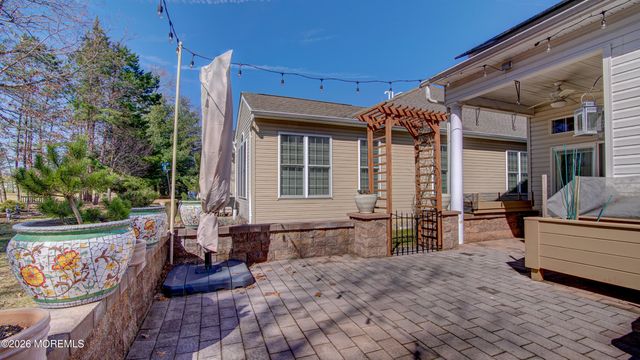 22 Crooked Stick Road, Jackson, NJ 08527