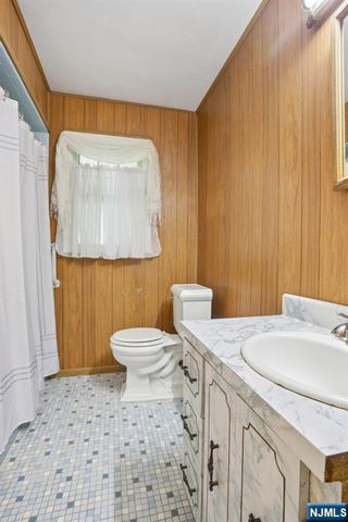 491 Racetrack Road, Ho-ho-kus, NJ 07423