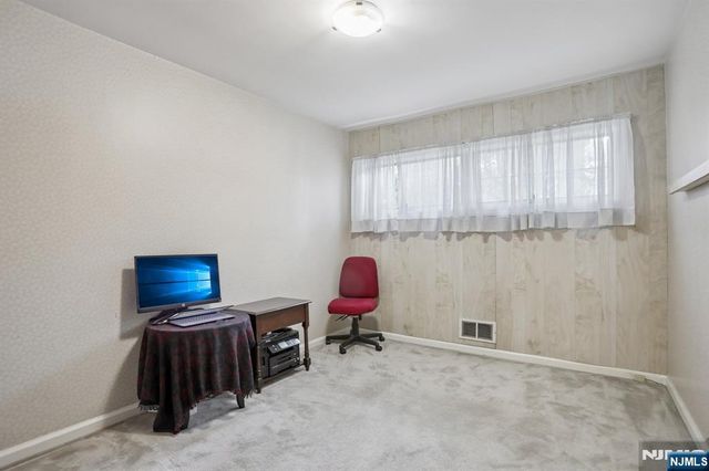 491 Racetrack Road, Ho-ho-kus, NJ 07423