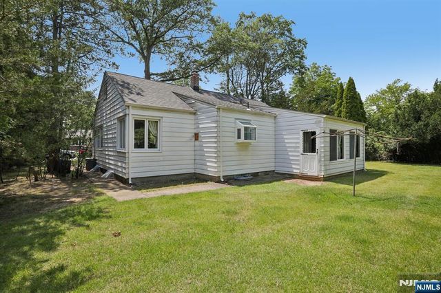 491 Racetrack Road, Ho-ho-kus, NJ 07423