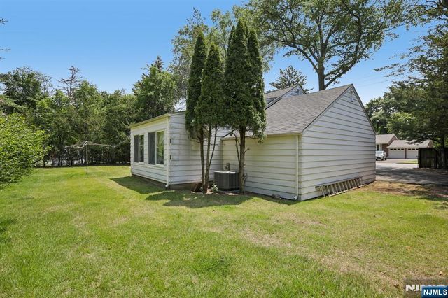 491 Racetrack Road, Ho-ho-kus, NJ 07423