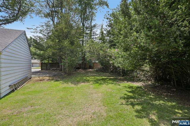 491 Racetrack Road, Ho-ho-kus, NJ 07423