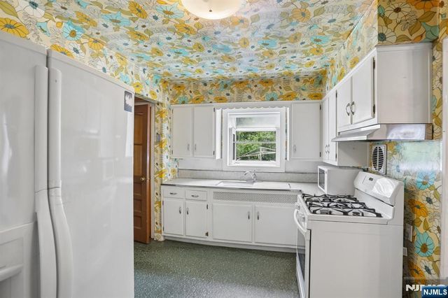 491 Racetrack Road, Ho-ho-kus, NJ 07423