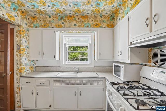 491 Racetrack Road, Ho-ho-kus, NJ 07423