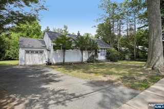 491 Racetrack Road, Ho-ho-kus, NJ 07423
