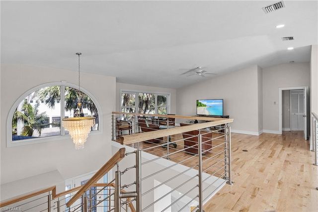 1543 San Carlos Bay DR, Sanibel, FL 33957