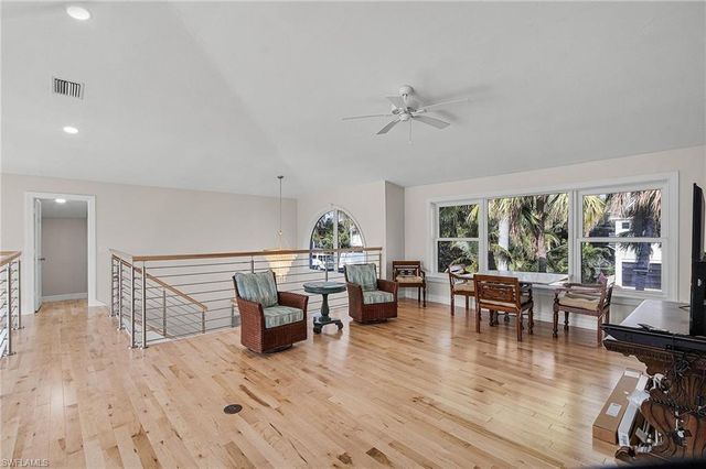 1543 San Carlos Bay DR, Sanibel, FL 33957