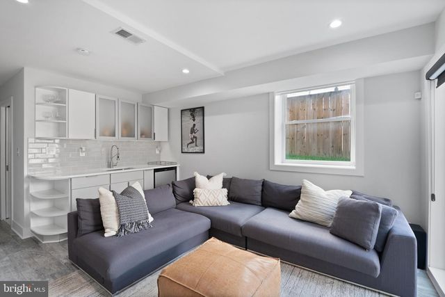 6303 9TH ST NW, Washington, DC 20011