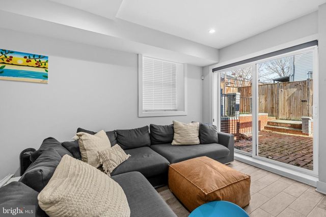 6303 9TH ST NW, Washington, DC 20011