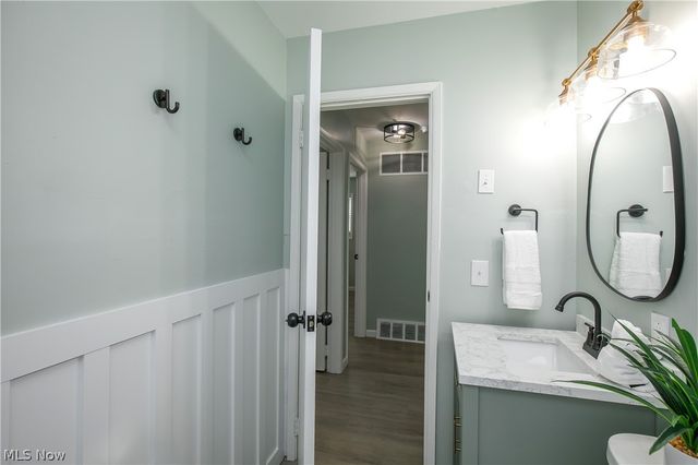 3816 Root Avenue NE, Canton, OH 44705