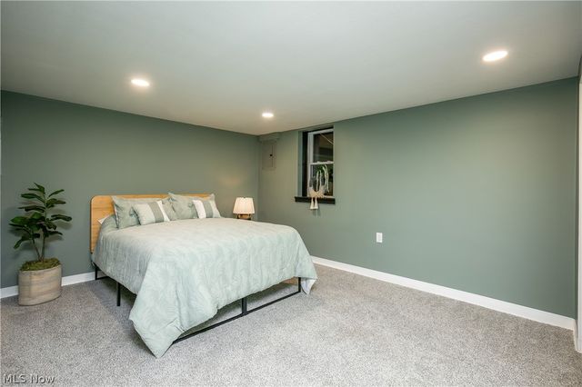 3816 Root Avenue NE, Canton, OH 44705