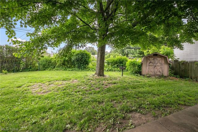 3816 Root Avenue NE, Canton, OH 44705